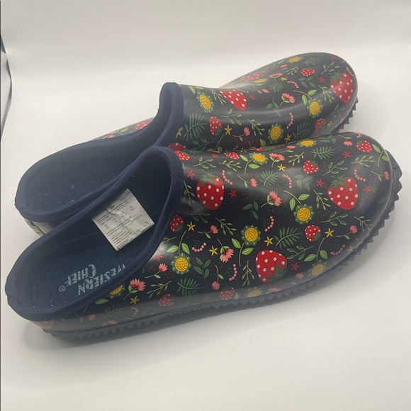 Western Chief  Floral Strawberry Rain Shoes Clogs 10 - Picture 1 of 5